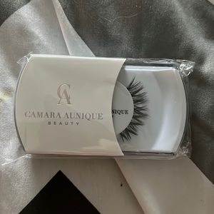 Eye lashes